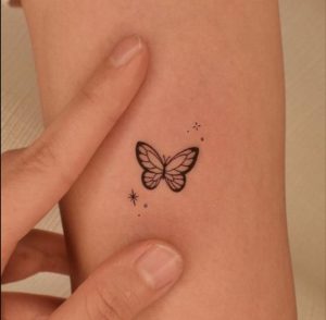 Hand-butterfly-tattoo