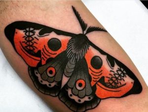 American-Traditional-Moth-Tattoo-black-red