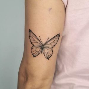 fine-line-butterfly-tattoos-women-shoulder
