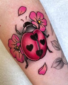 beautiful-flower-Ladybug-Tattoo